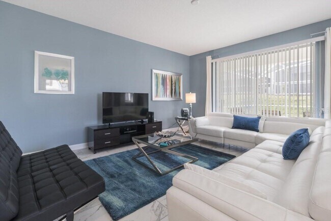 Building Photo - 1560 Flange Dr