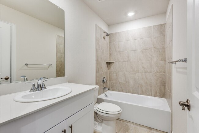 Building Photo - 203 Whitlow Dr