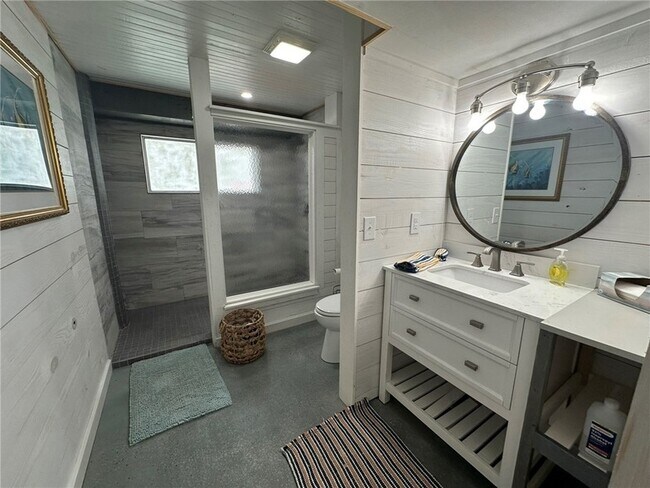 Building Photo - 810 S Sandpiper St