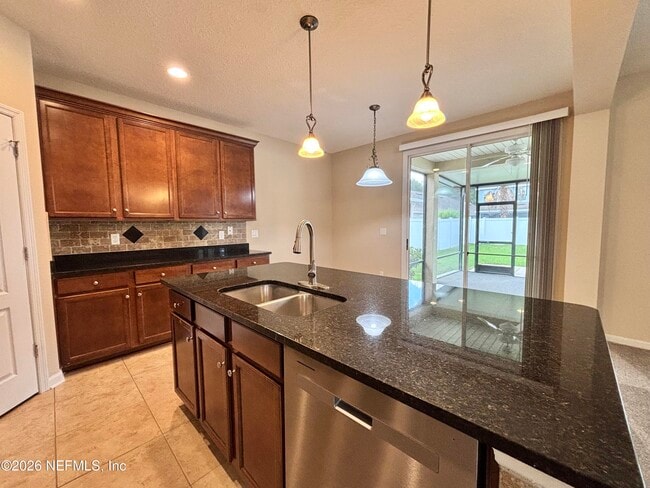 Building Photo - 850 Quiet Stone Ln