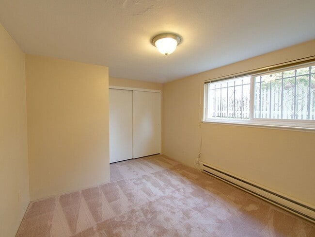 Interior Photo - 421 Apartments