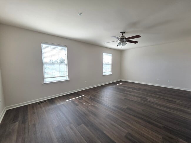 Building Photo - 234 Garrison Way