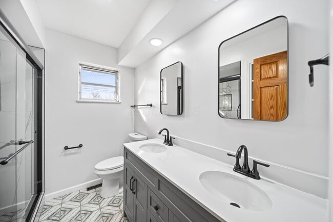 Building Photo - 1585 Peace Pl