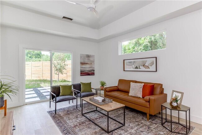 Building Photo - 4800 Vinson Dr