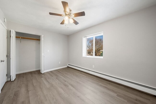 Building Photo - 22 Irving St