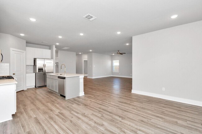 Building Photo - Welcome to the Holly — Spacious Comfort, Modern Style.