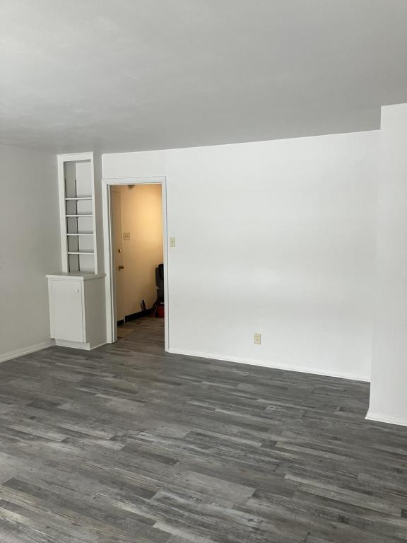 Building Photo - 2520 SW Mission Ave