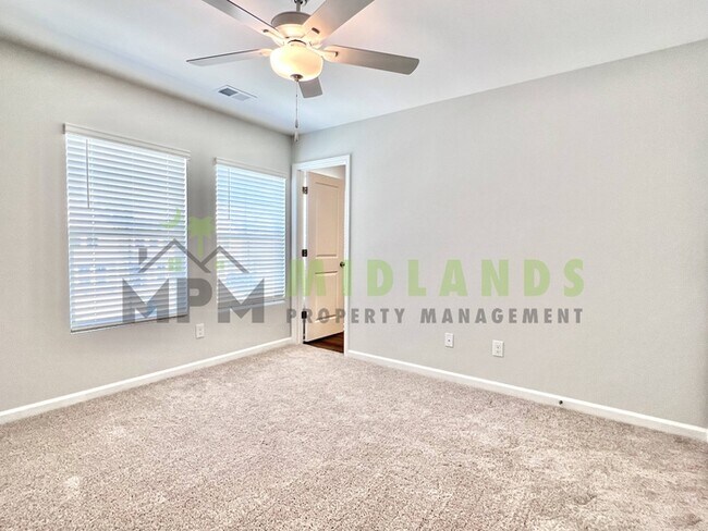 Building Photo - 3068 Harborview Dr