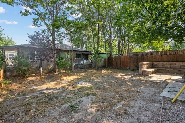 Building Photo - 509 Mansfield Ave S