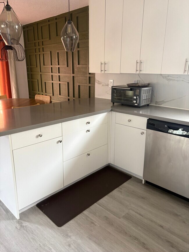 Building Photo - 3397 Bancroft Cir