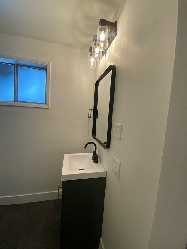 Building Photo - Illinois Duplex