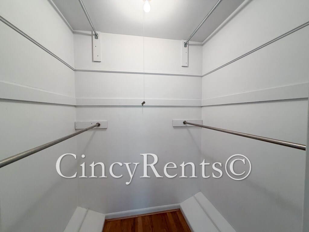 Building Photo - 3329 Mowbray Ln