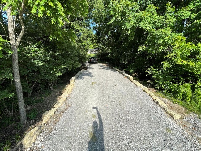 Building Photo - Great Location Private Setting Home For Rent