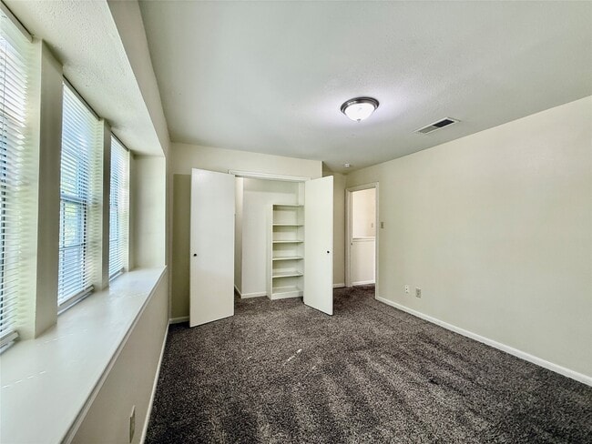 Building Photo - 10718 Nobility Dr