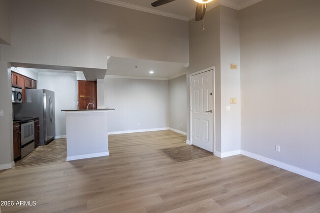 Building Photo - 2025 E Campbell Ave