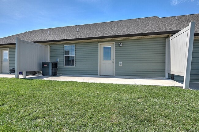 Building Photo - 93 Sutter Pl