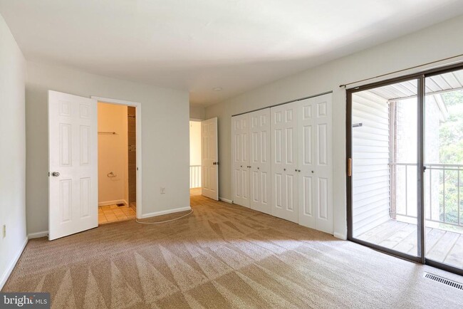 Building Photo - 10564 Cross Fox Ln