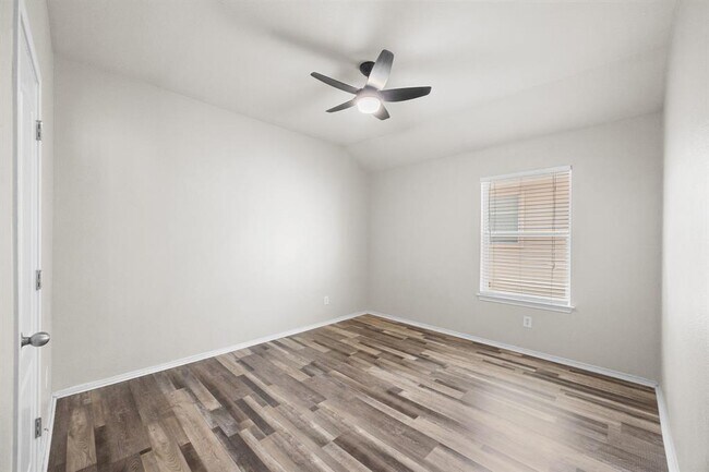 Building Photo - 2049 Rachel Ln