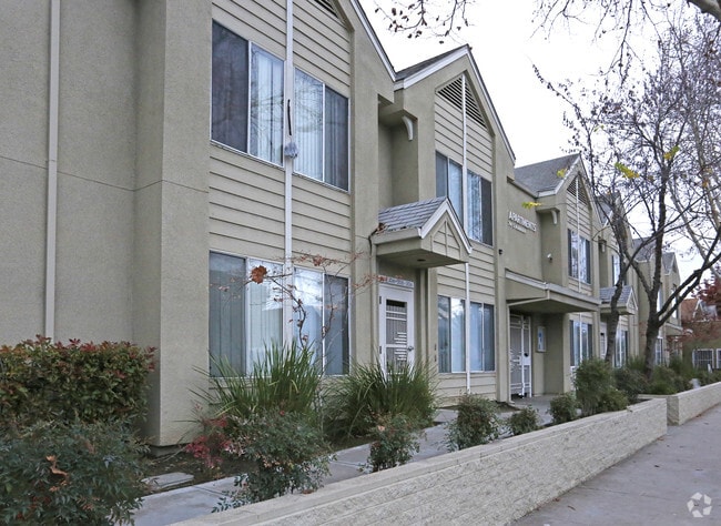Building Photo - Troy Apartments