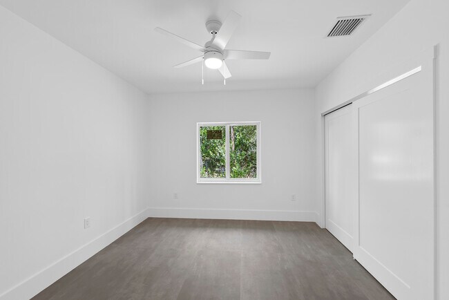 Building Photo - 13350 61st Ln N