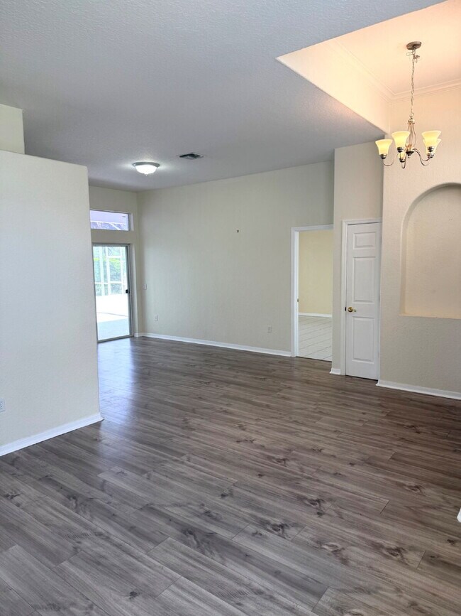 Building Photo - Beautifully maintained POOL home for Rent.