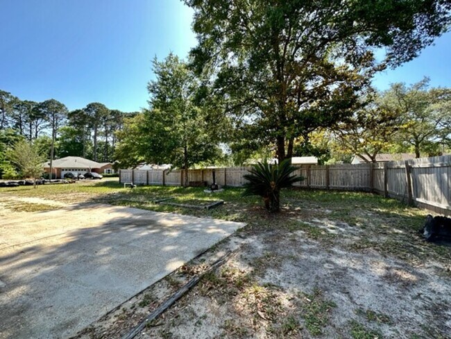 Building Photo - Spacious 3 Bedroom Duplex for Rent in Nice...
