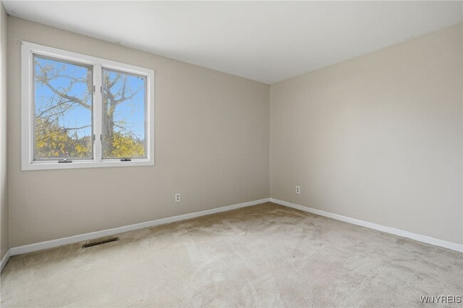 Building Photo - 8221 Clarence Ln N