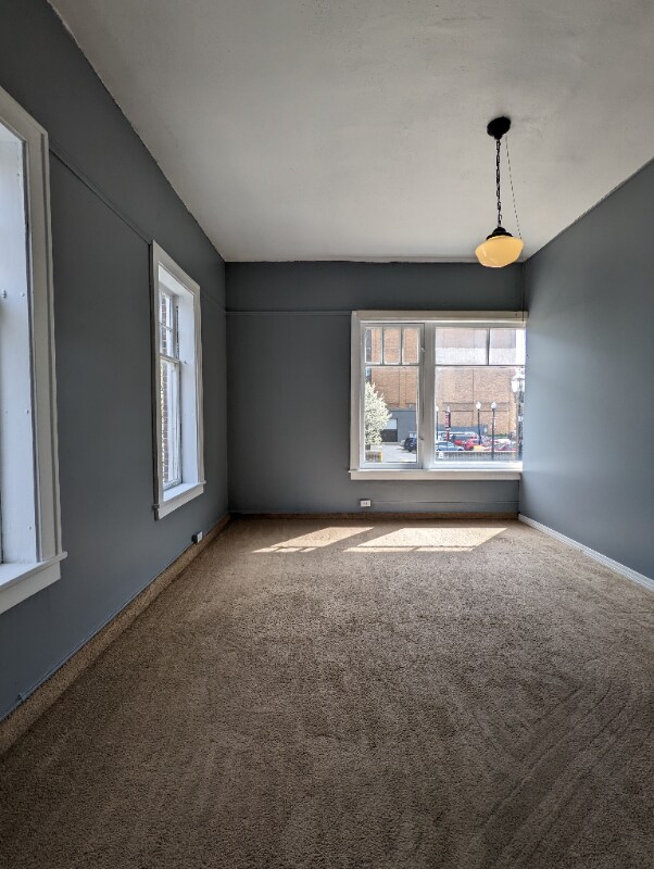 Building Photo - 346 S Rose St