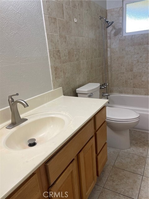 Building Photo - 1325 S Anaheim Blvd