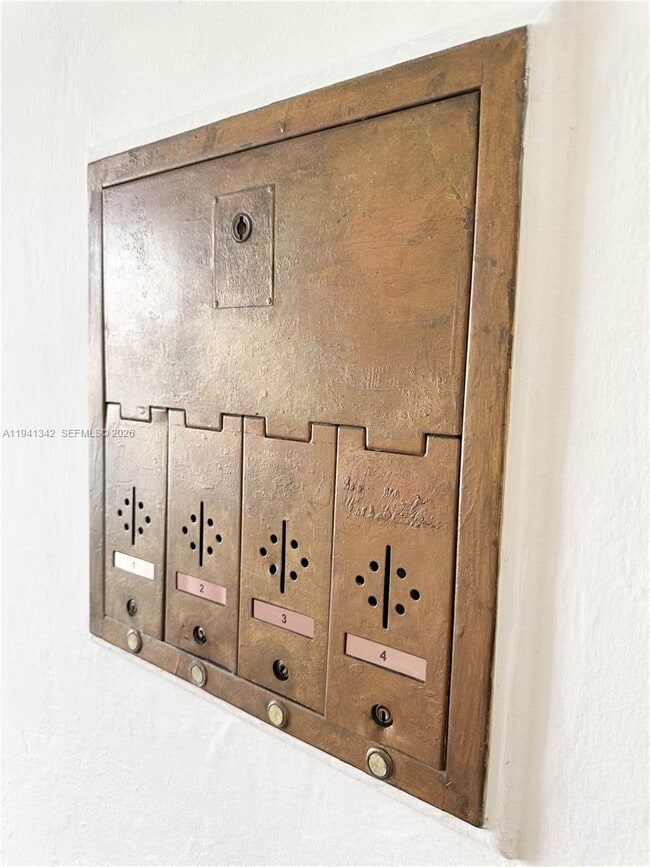 Building Photo - 520 SW 6th St