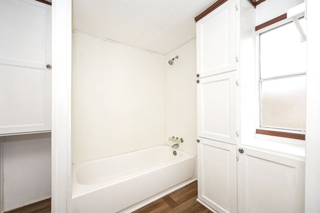 Building Photo - Elizabeth's RV Park -Mobile Homes-