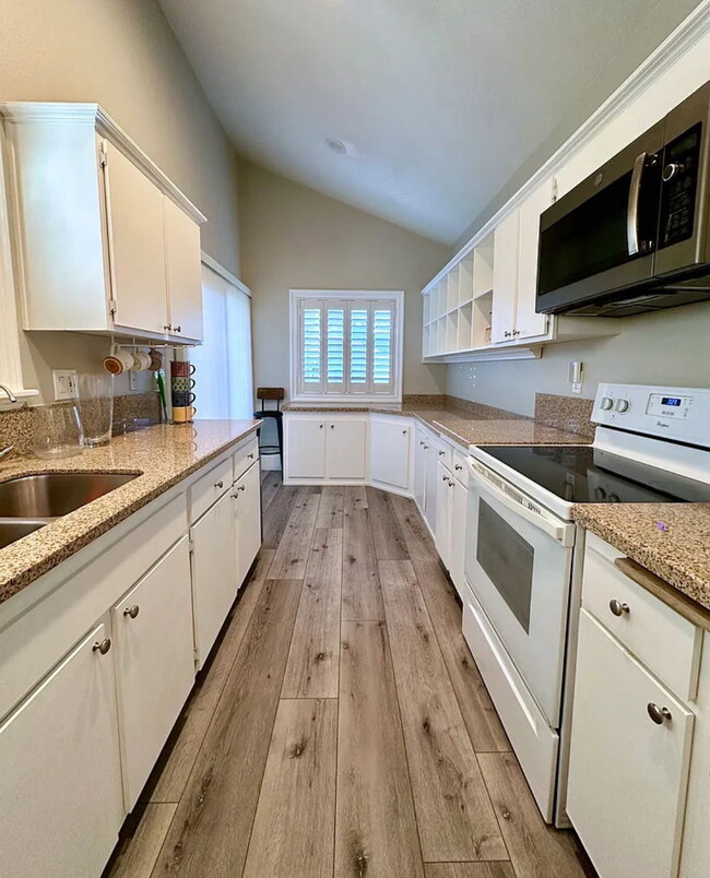Primary Photo - "Chic & Cozy 1-Bedroom Furnished Gem with ...