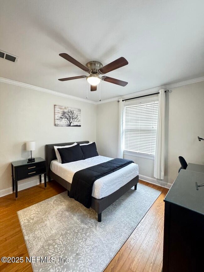 Building Photo - 1631 Thacker Ave