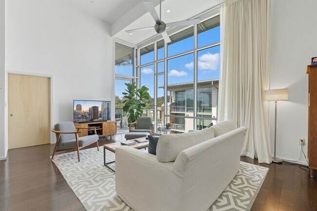 Building Photo - 1600 Barton Springs Rd