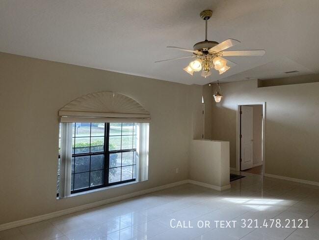 Building Photo - 611 Americana Blvd NE