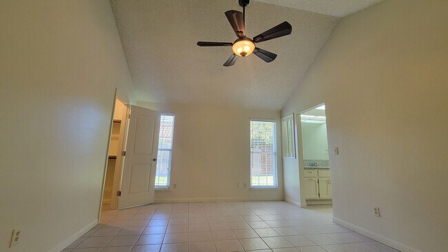 Building Photo - 3612 Wild Palms Dr