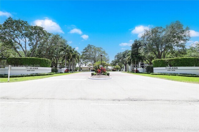 Building Photo - 6620 Boca Del Mar Dr