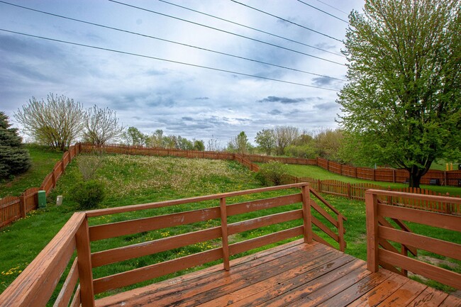 Building Photo - 3 Bedroom / 2 Bath Near Lake Cunningham!