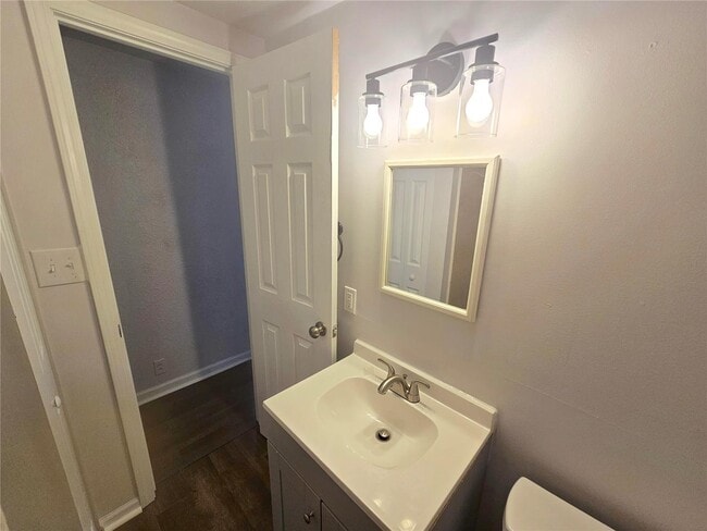 Building Photo - 939 Green Mt Ln