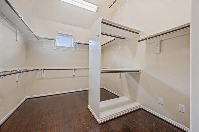 Building Photo - 2737 King's Retreat Cir