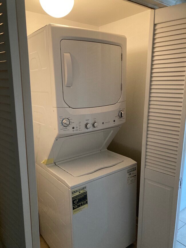 Building Photo - 7435 Garfield St