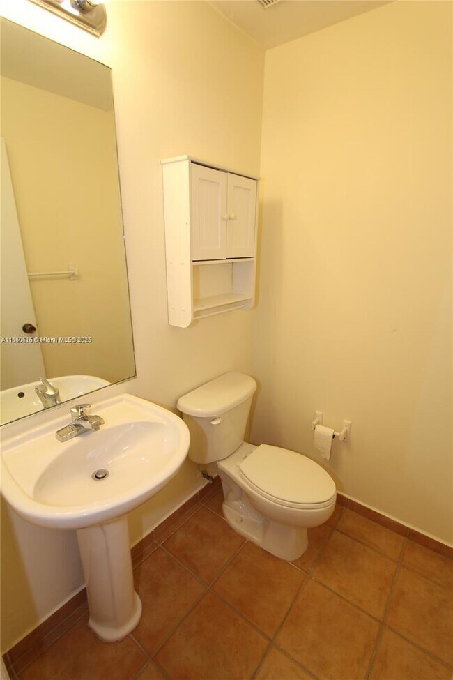 Building Photo - 3157 SW 153rd Ct