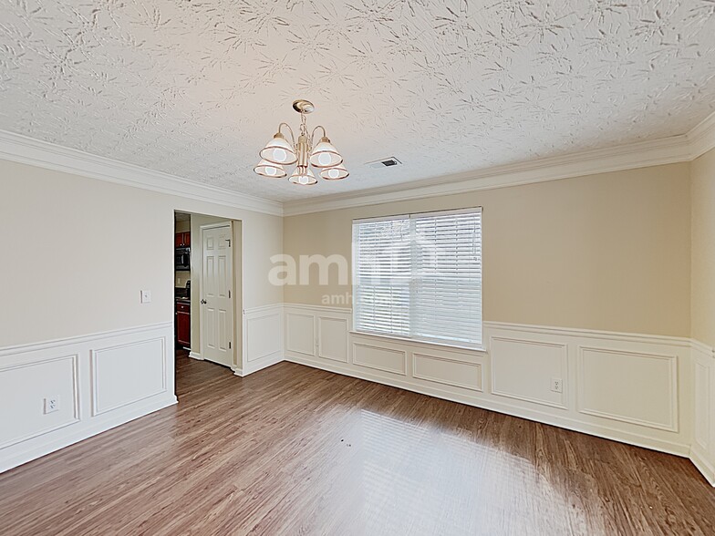 Building Photo - 221 Millstone Dr