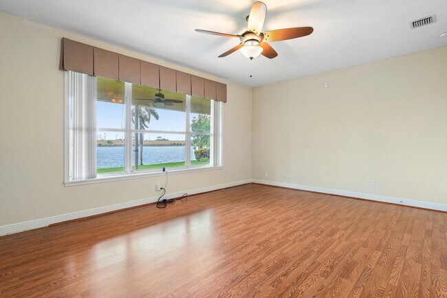 Building Photo - 10250 NW 60th Pl