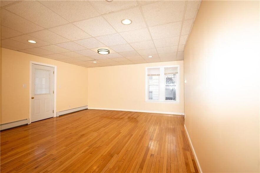 Building Photo - 43 Rivulet St