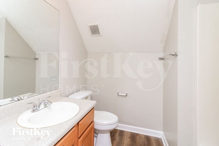 Building Photo - 103 Cobblestone Dr