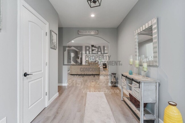 Building Photo - 286 Emily Ln