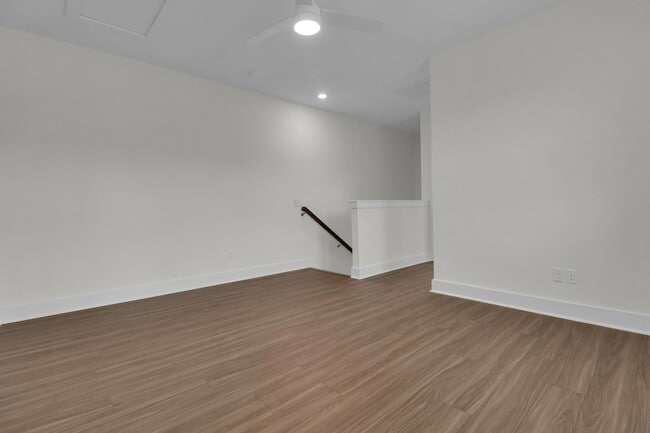Building Photo - 268 Symphony Ave