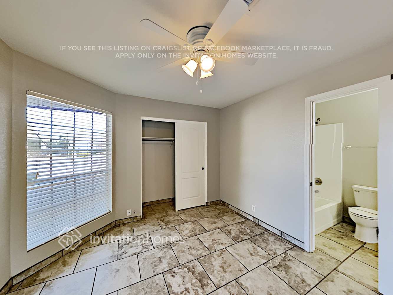 Building Photo - 7141 W Paradise Dr