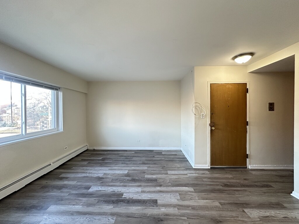 Building Photo - 1400 Chicago Ave